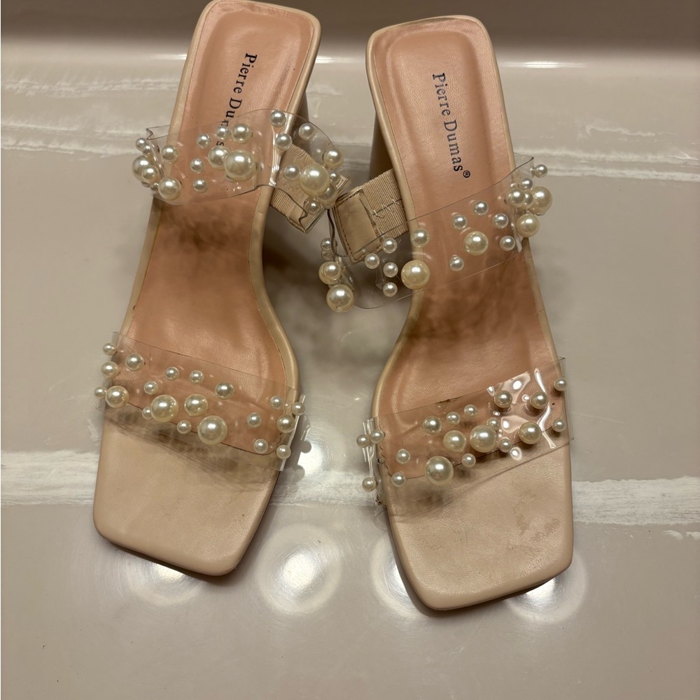 Pierre Dumas Cream Heels with Elegant Embellishments